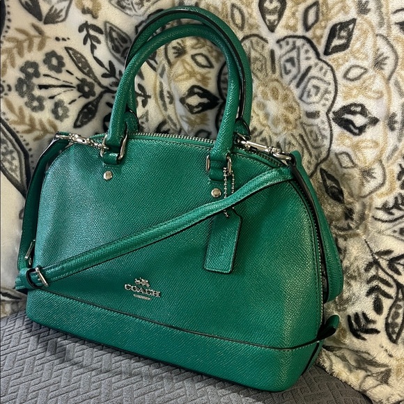 FINAL Coach New York Green Leather Dome Satchel, Silvertone Hardware, with Strap - Picture 5 of 16